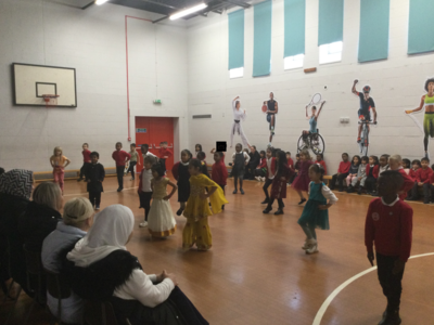 Image of Year 1 (Class 4) - R.E - Bollywood Dance