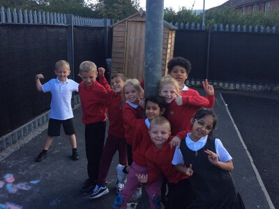 Image of Year 1 (Class 5) - Science - Material Hunt