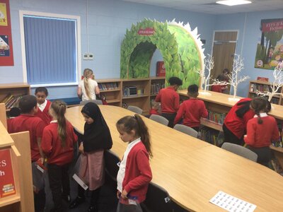 Image of Year 4 (Class 11) - English - Our School Library