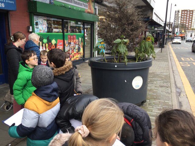 Image of Year 4 (Class 12) - Geography - Armley Visit