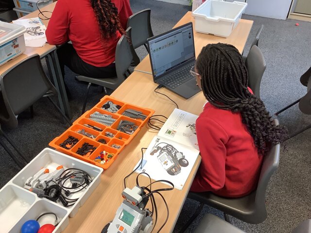 Image of Year 6 - ICT Club - Lego Mindstorms